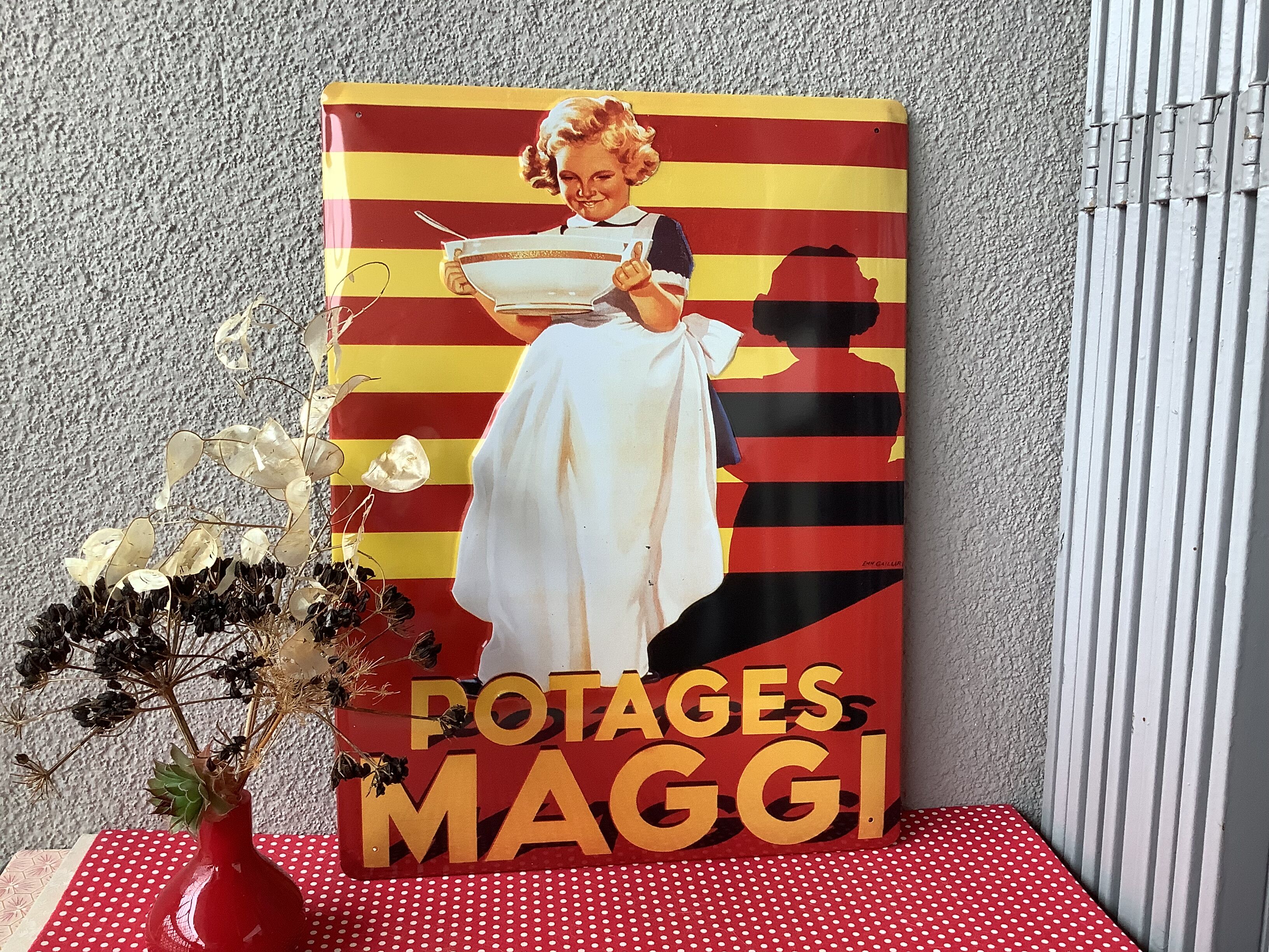 Maggi advertising plate in stamped sheet metal - 30 x 40 cm
