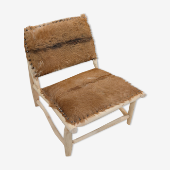 Safari-style lounge chair