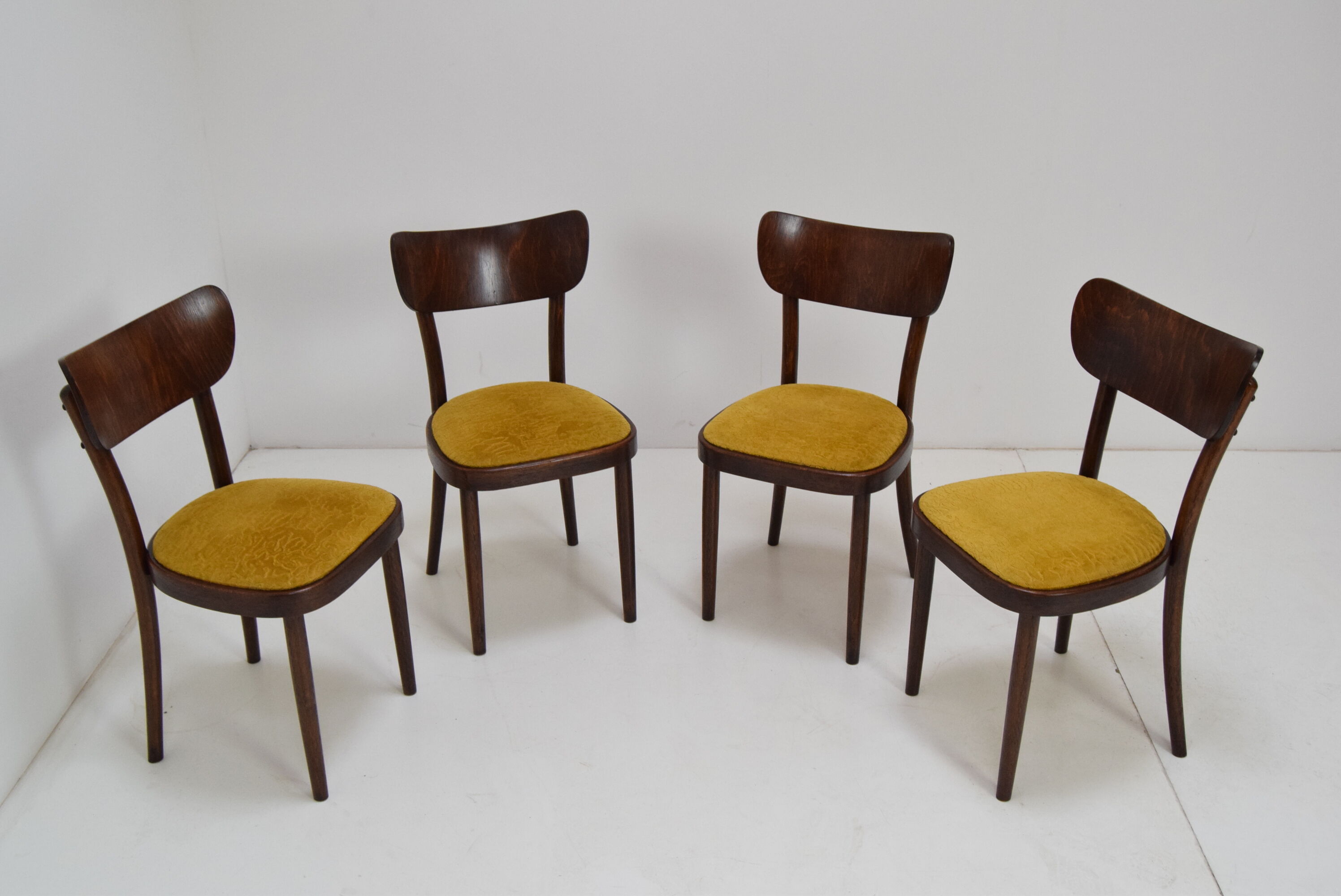Set of four chairs, Ton, 1960