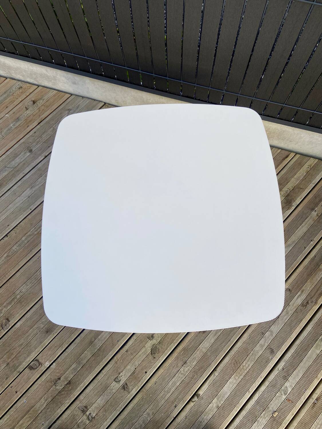 Tulip foot coffee table