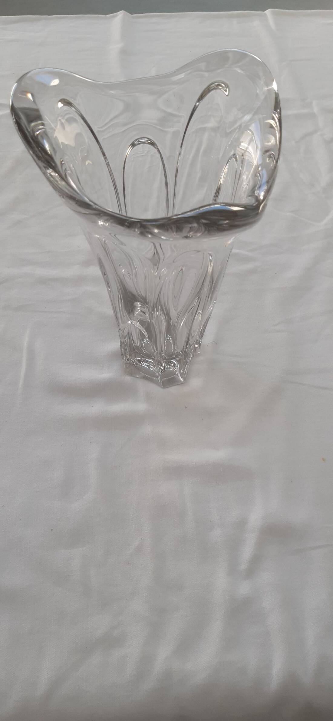 Small tulip-shaped crystal vase