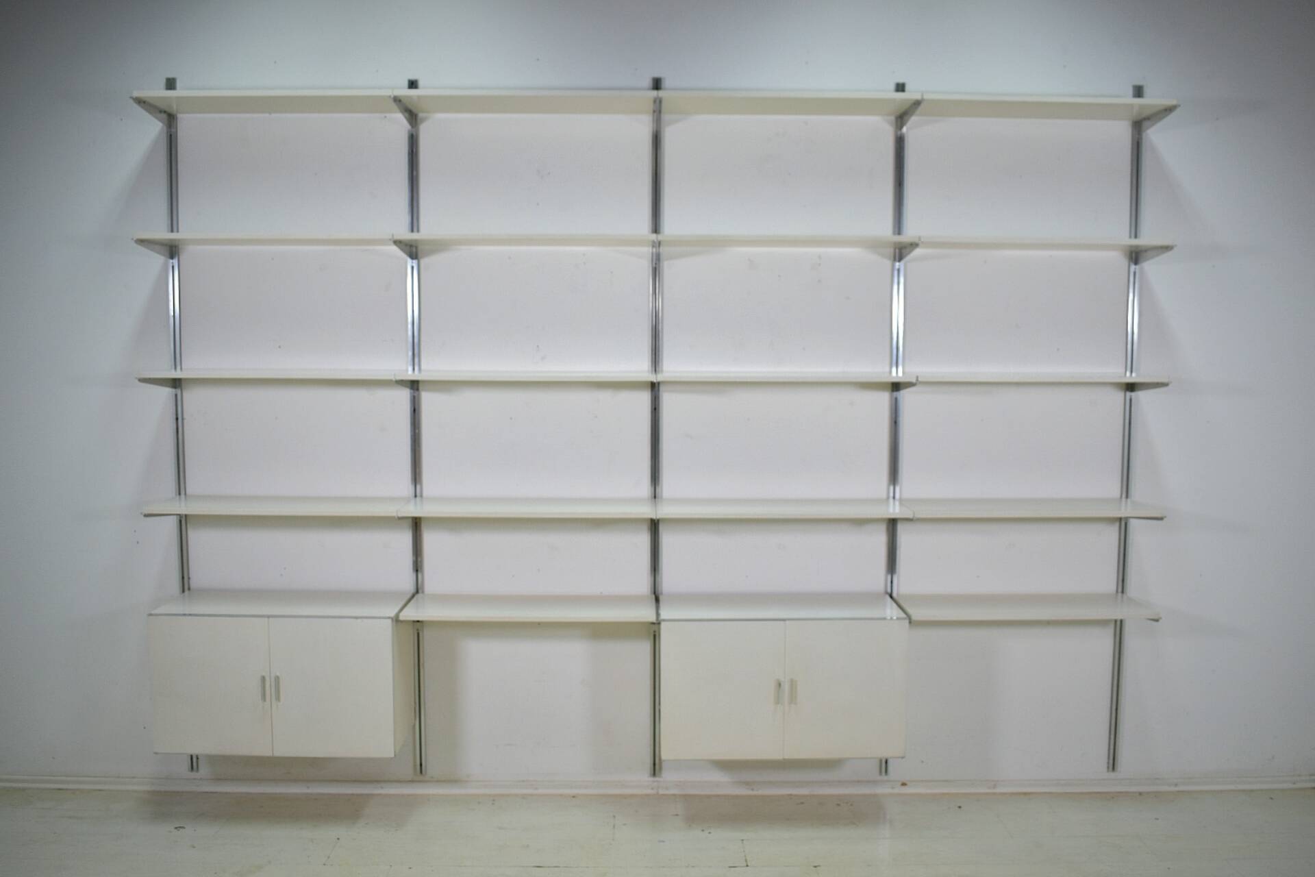 Wall unit CSS by George Nelson for Herman Miller 1960s bookshelf