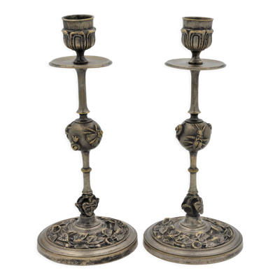 Paire d'anciens bougeoirs bronze doré