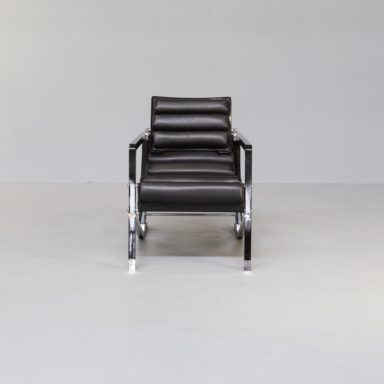 Eileen Gray re-edition lounge fauteuil ‘1927 Transat’ by Ecart International