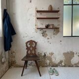 String-type wall shelf