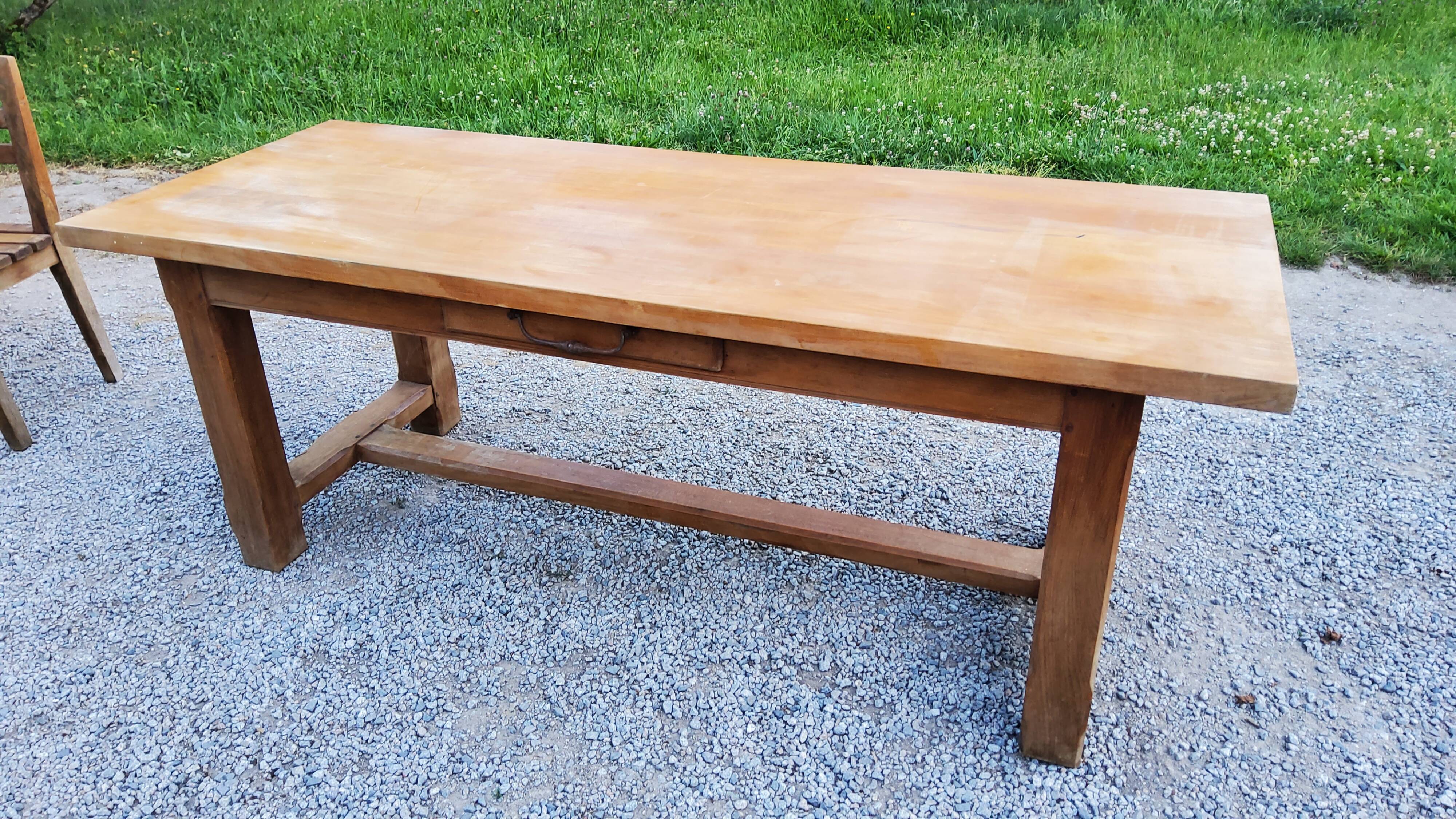 Table de ferme en hêtre et chêne 1 tiroir en ceinture 200cm