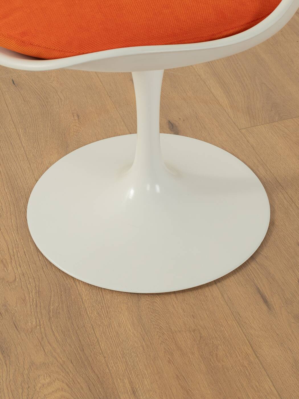1950s Dining chairs, Eero Saarinen, Knoll International