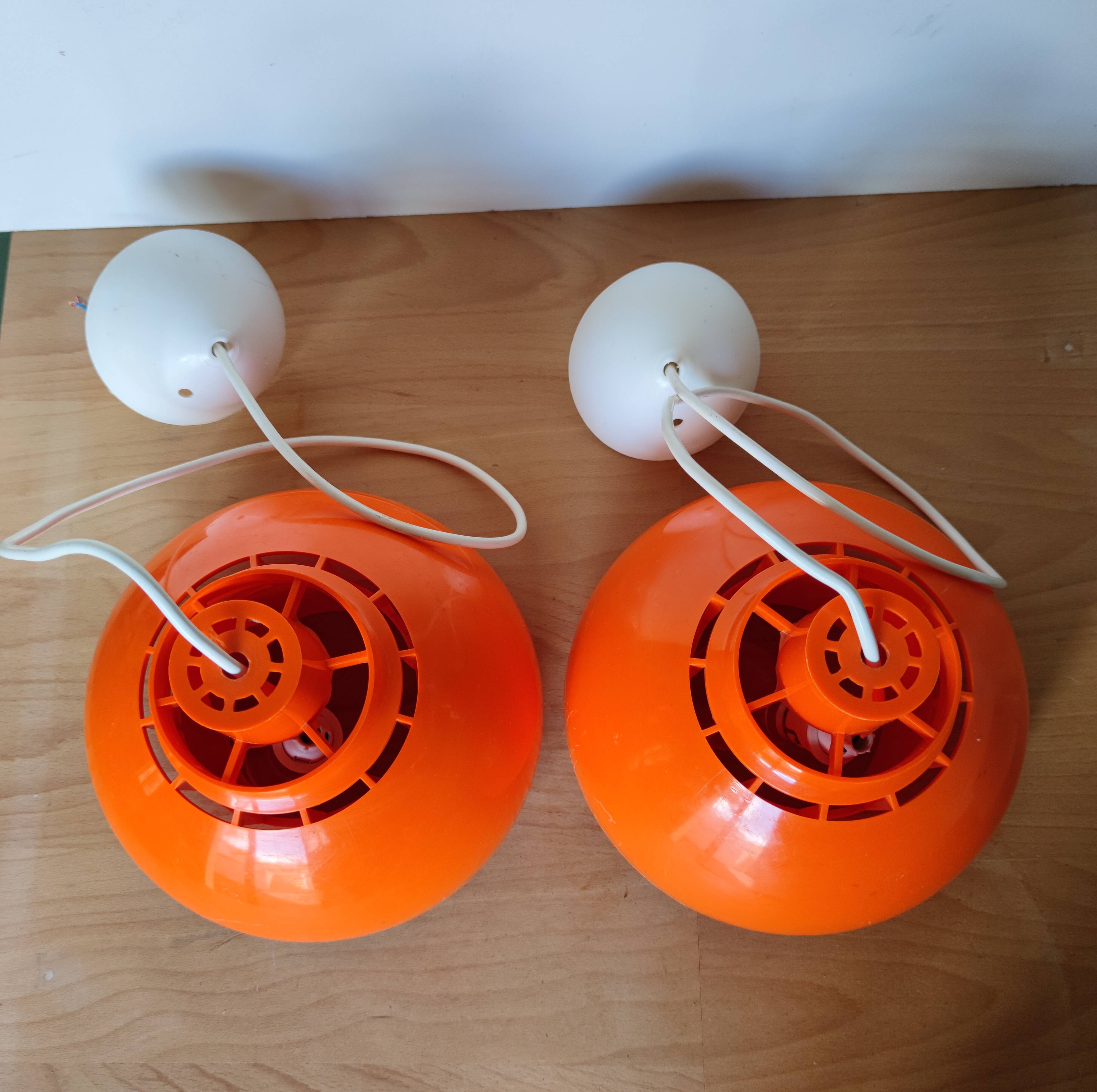 Suspensions vintages orange
