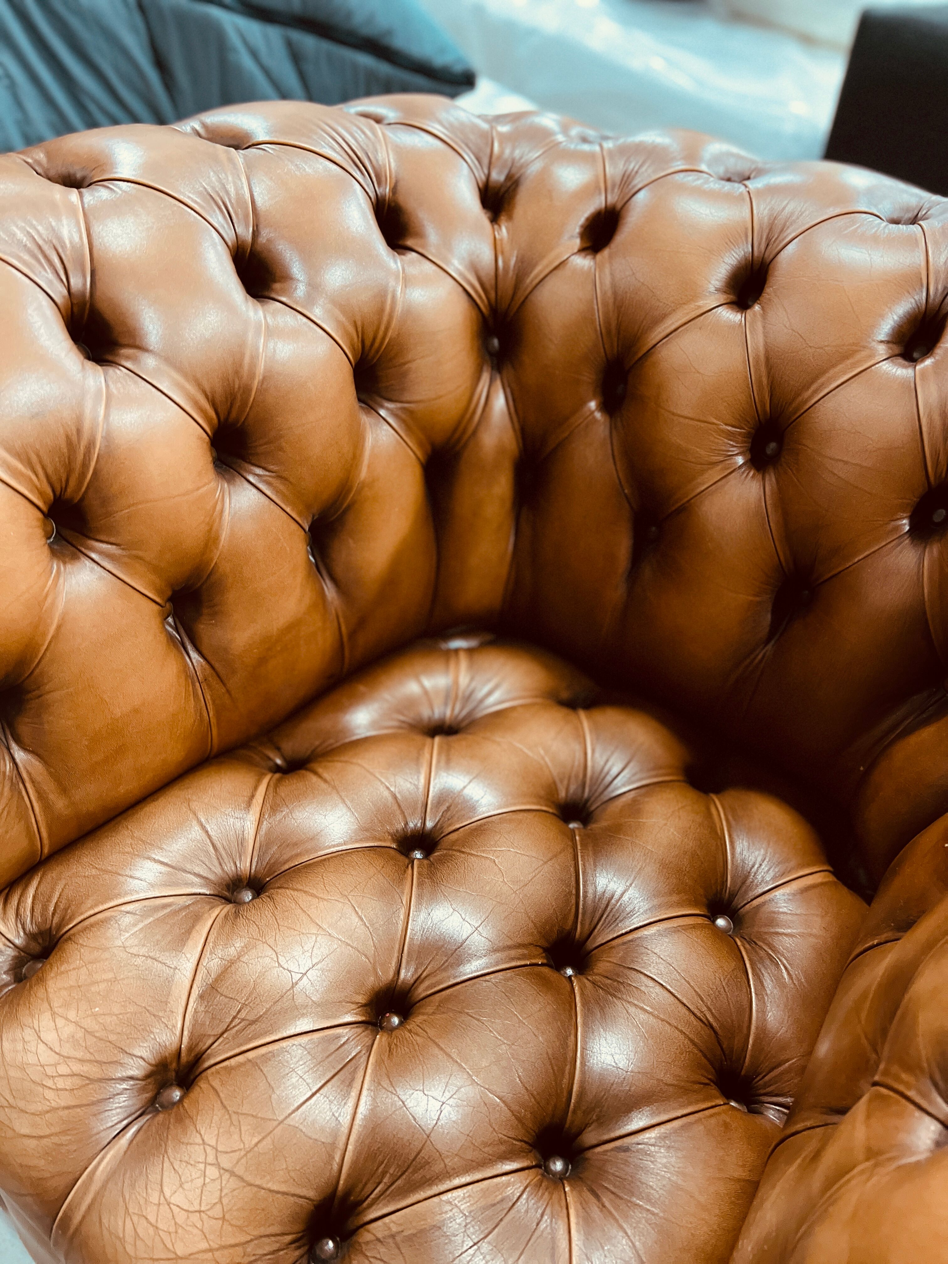 Chesterfield armchair in leather one place xl