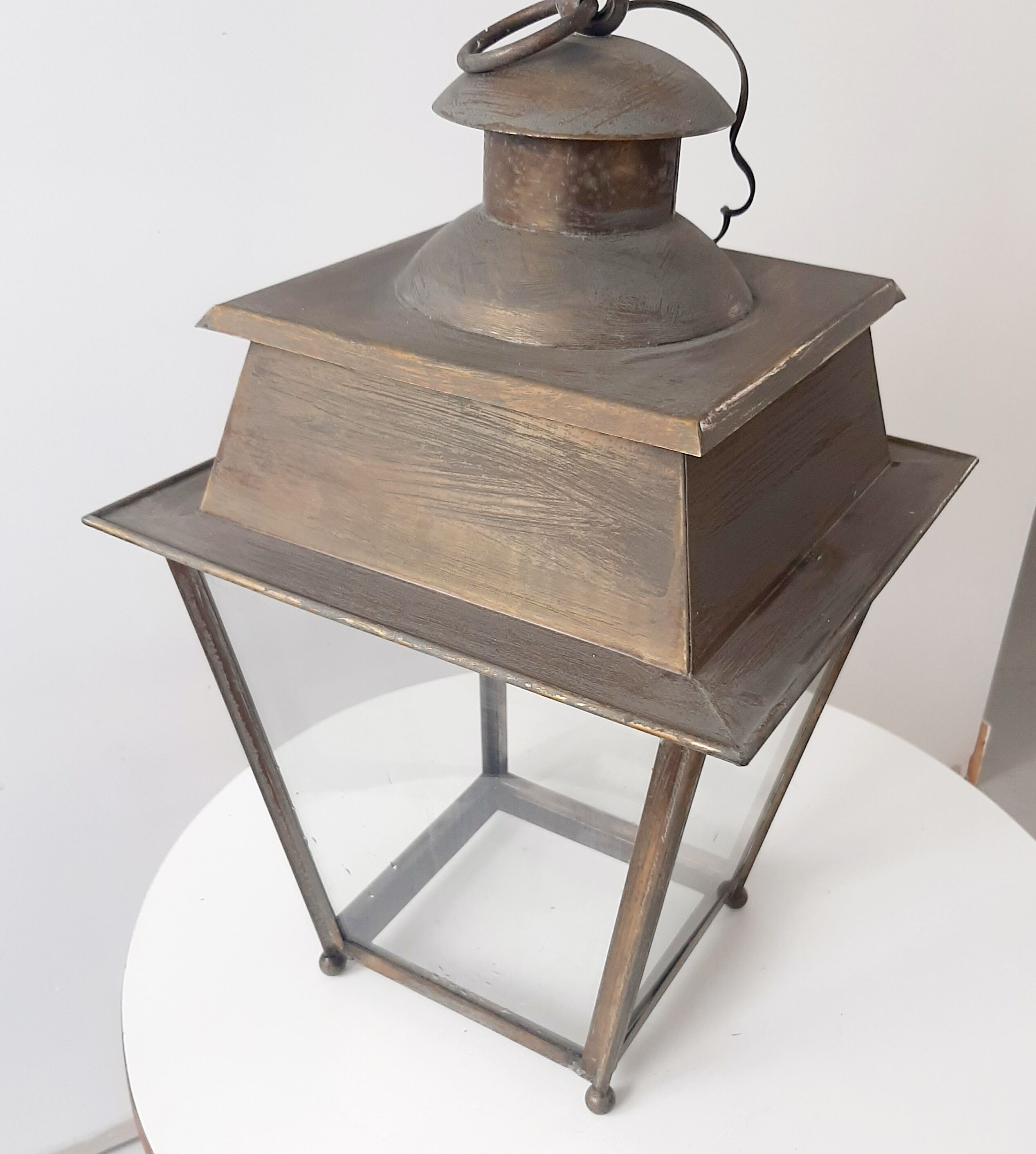 Brass lantern suspension