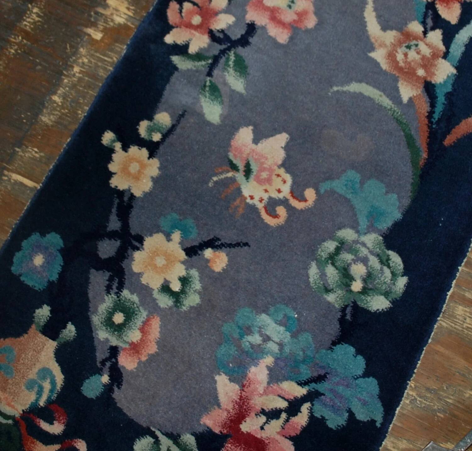 Handmade antique Art Deco Chinese rug 2' x 3.10' (61cm x 120cm) 1920s - 1B530