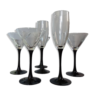 6 shiny black stemmed glasses domino collection by Luminarc, vintage 1980