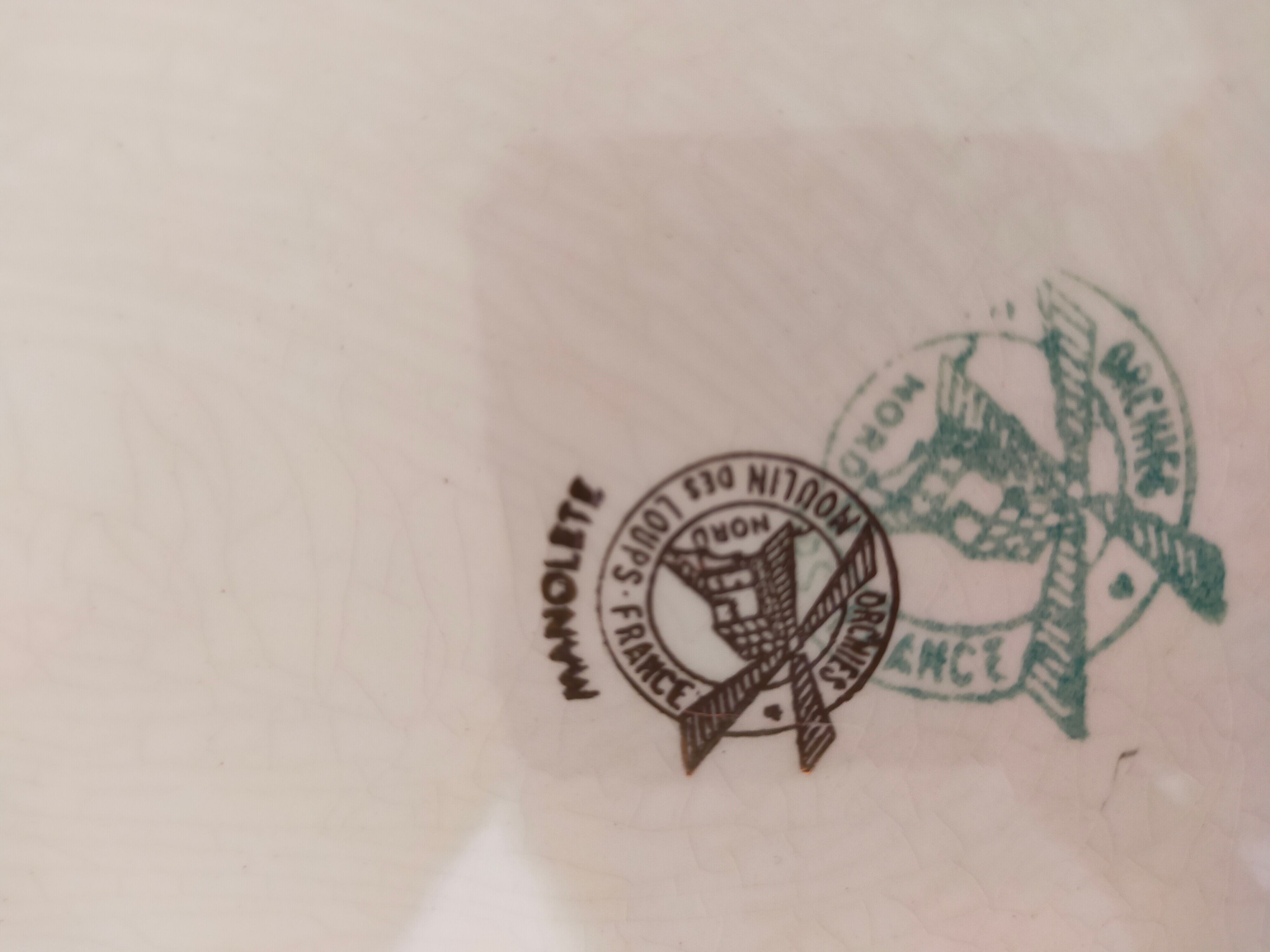 Moulin des loups serving dish