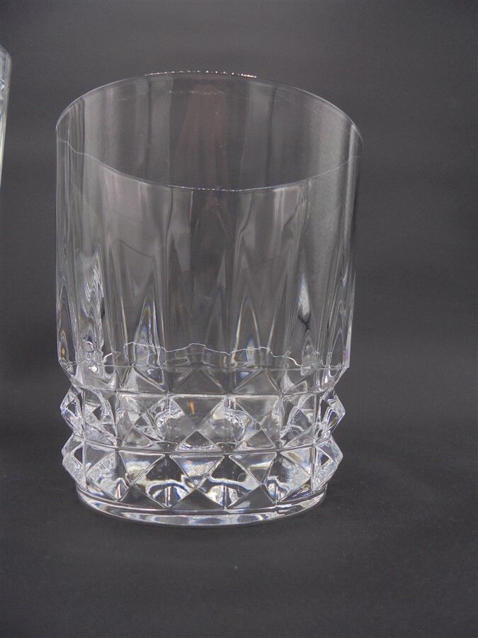 Service in crystal whisky