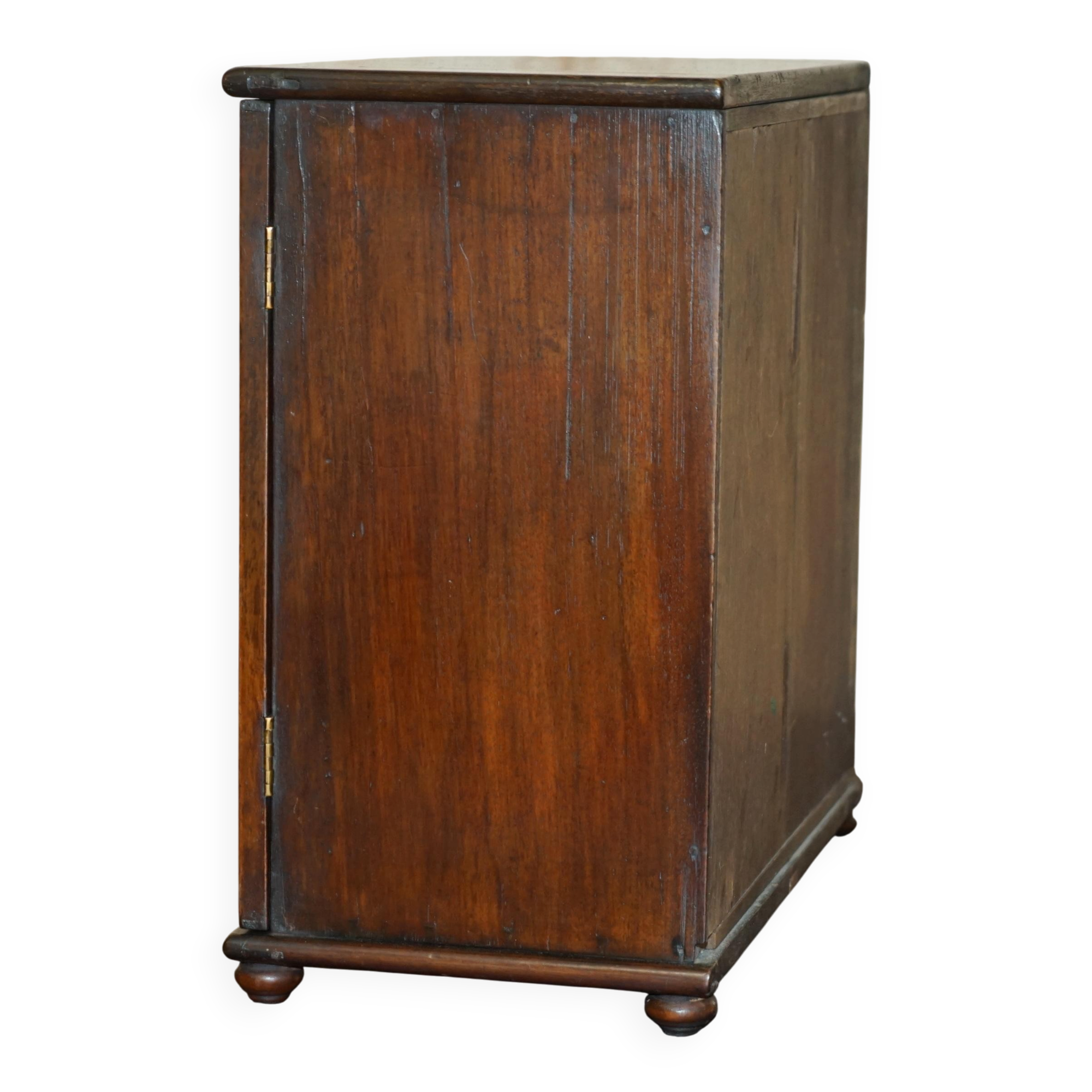 Restored Georgian Sheraton cabinet, circa 1820.