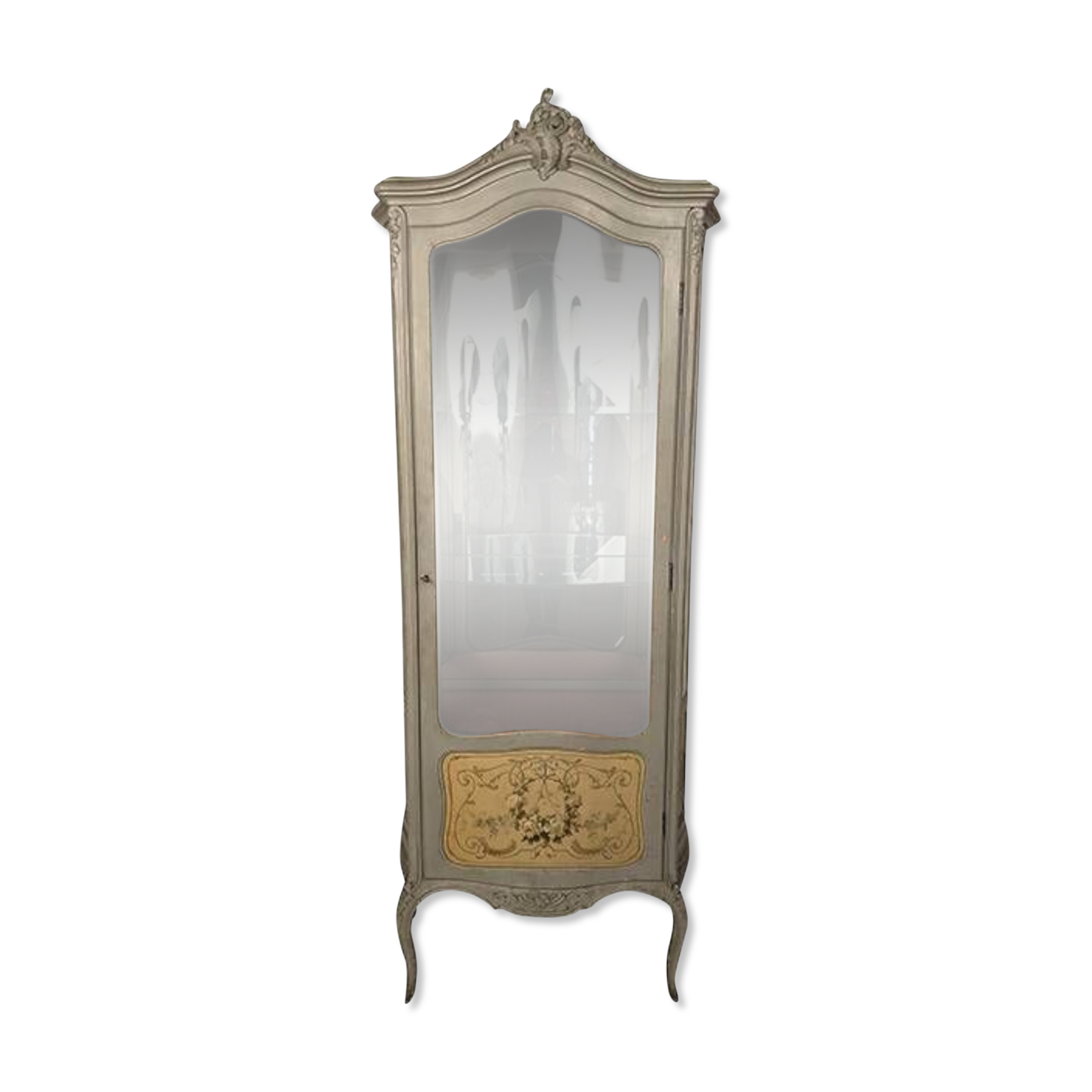 Lively rockery style display case in gray lacquered wood and painted flower decoration. Around 1900