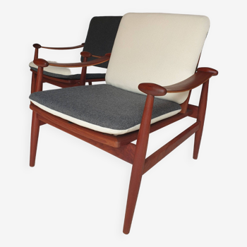 Paire de fauteuils scandinaves vintage modèle Fd133 en teck
