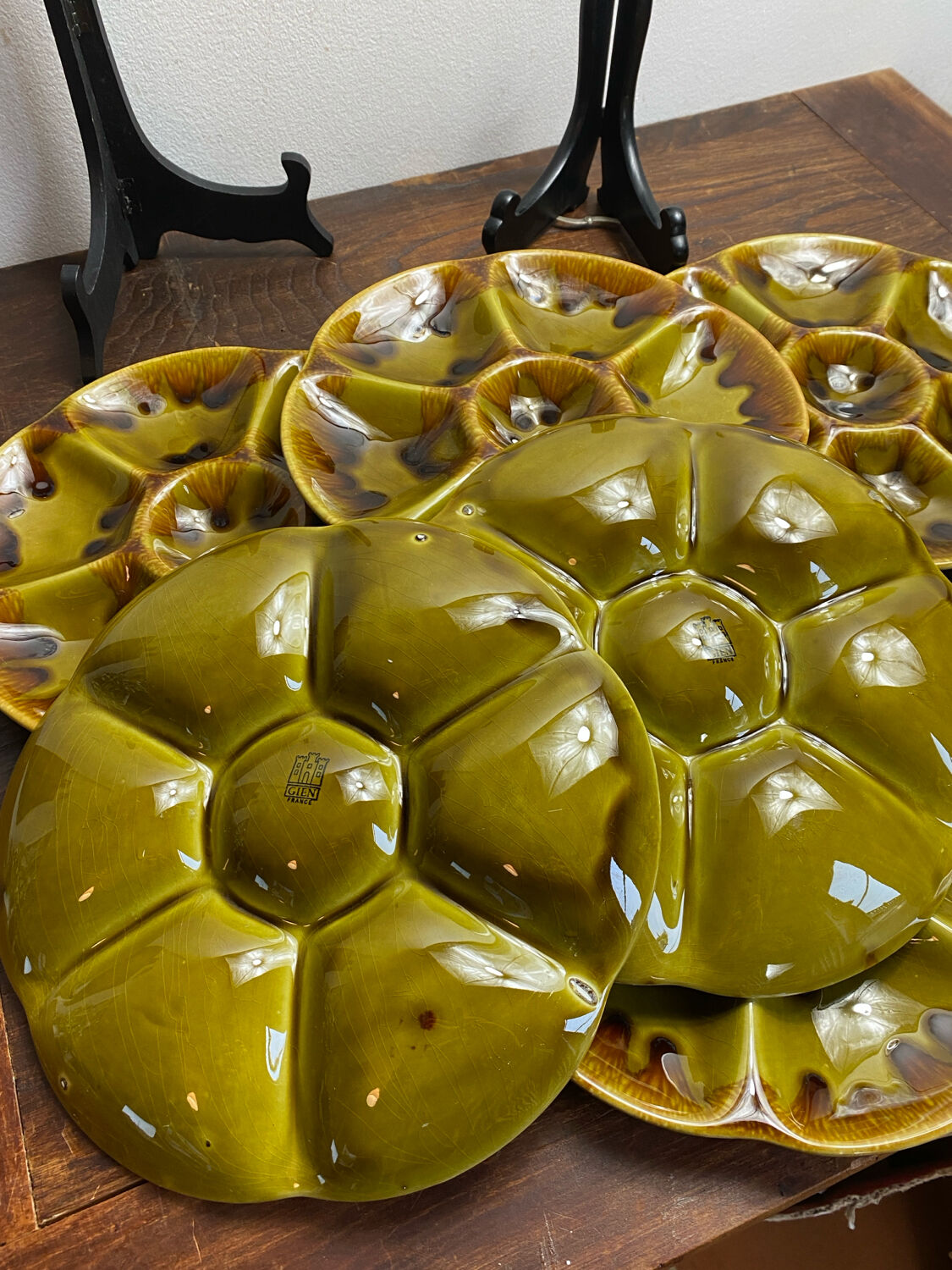 Oyster plates, set of six, earthenware, Gien