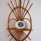 Etagère d'angle en rotin vintage