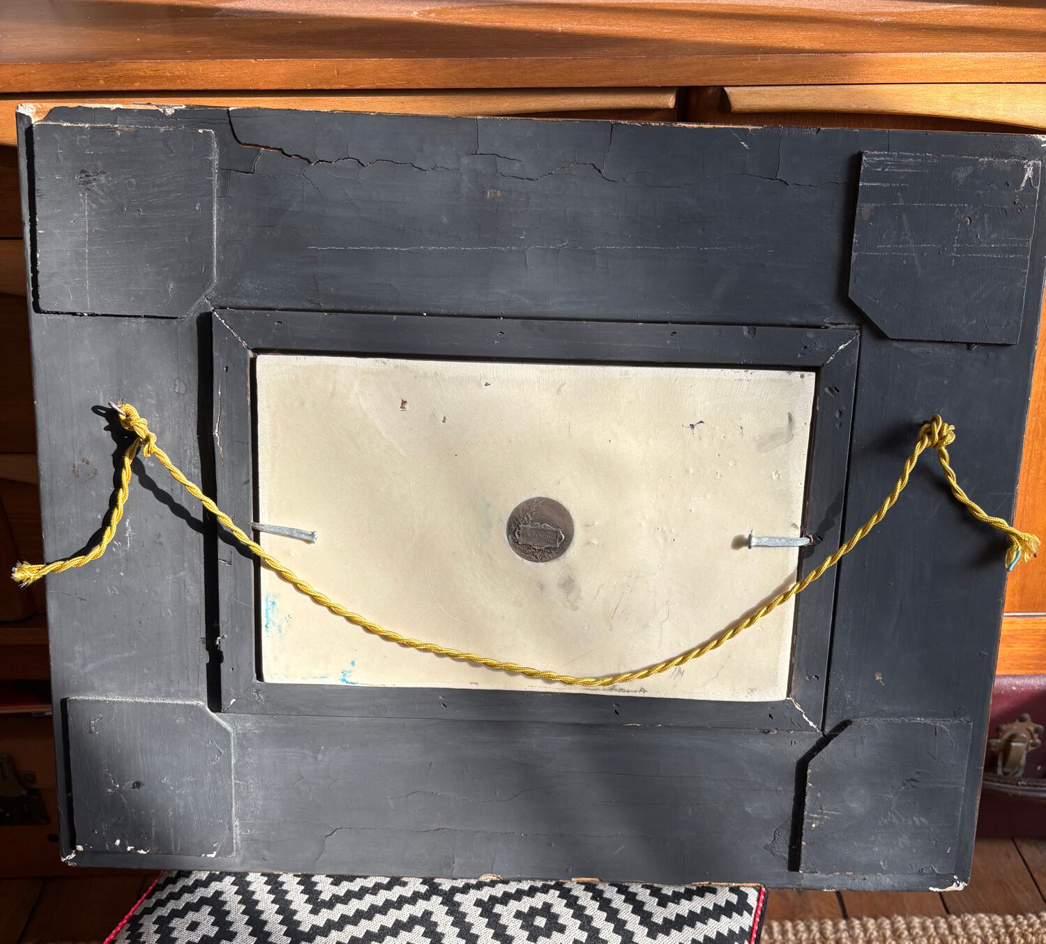 Marble bas-relief tableau of Putti