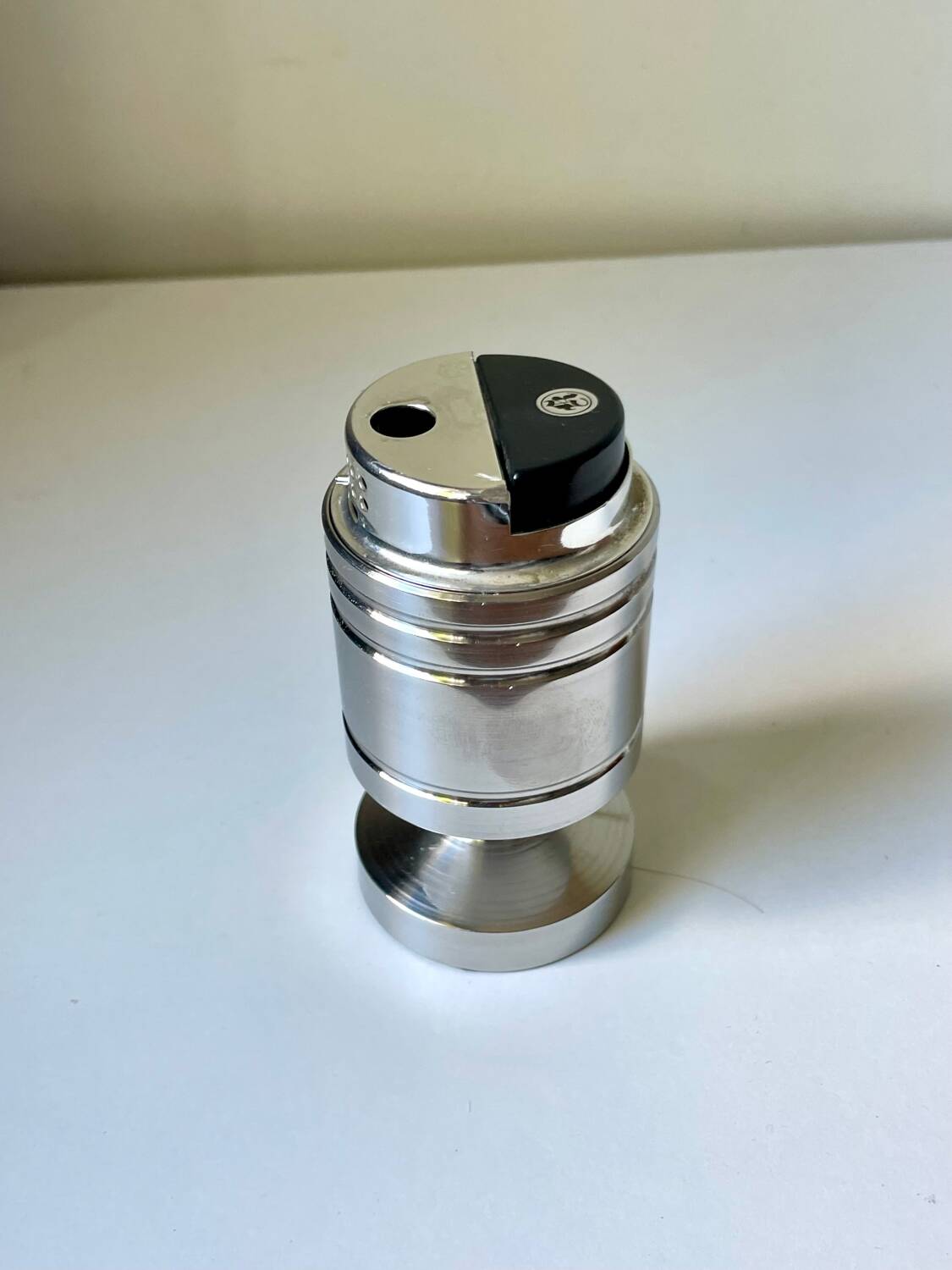 Briquet de table moderniste vintage en métal, Japon