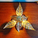 Floral table lamp in brass, design by Willy Daro, Massive, 1970.