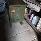 Vintage establishment