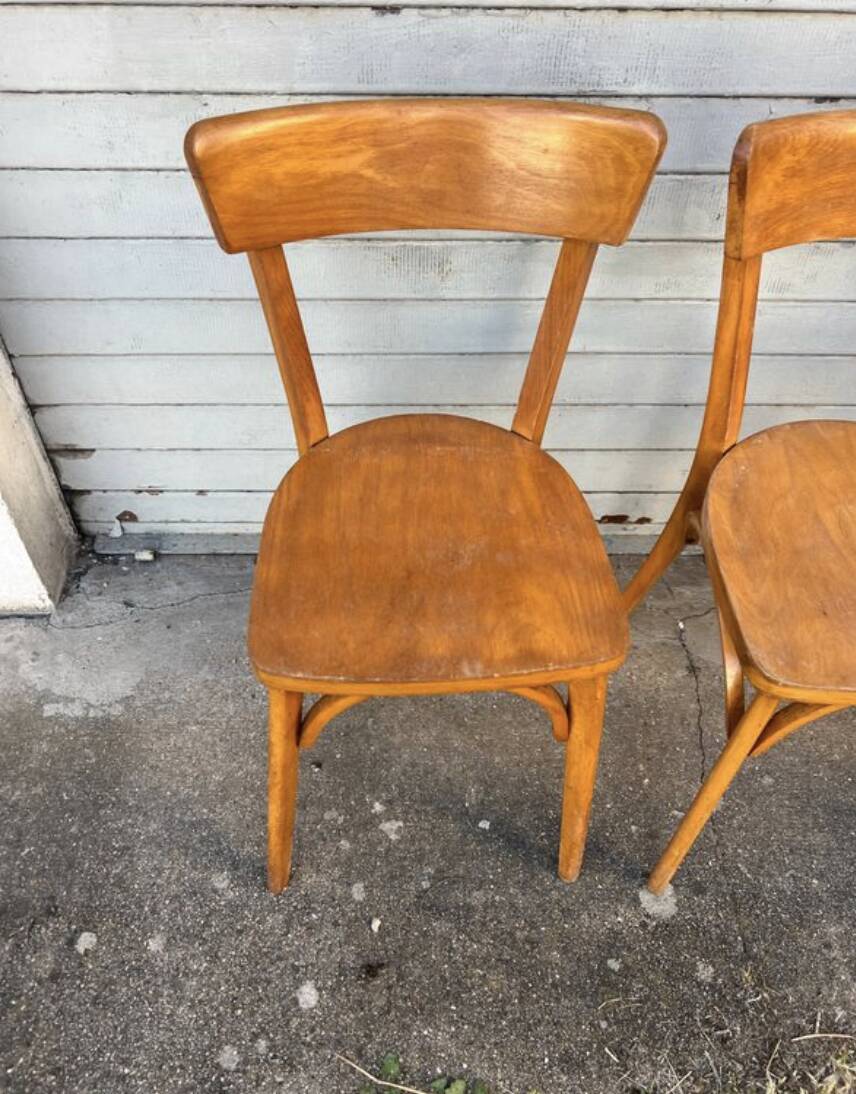 (Lot) 5 honey-coloured bistro chairs