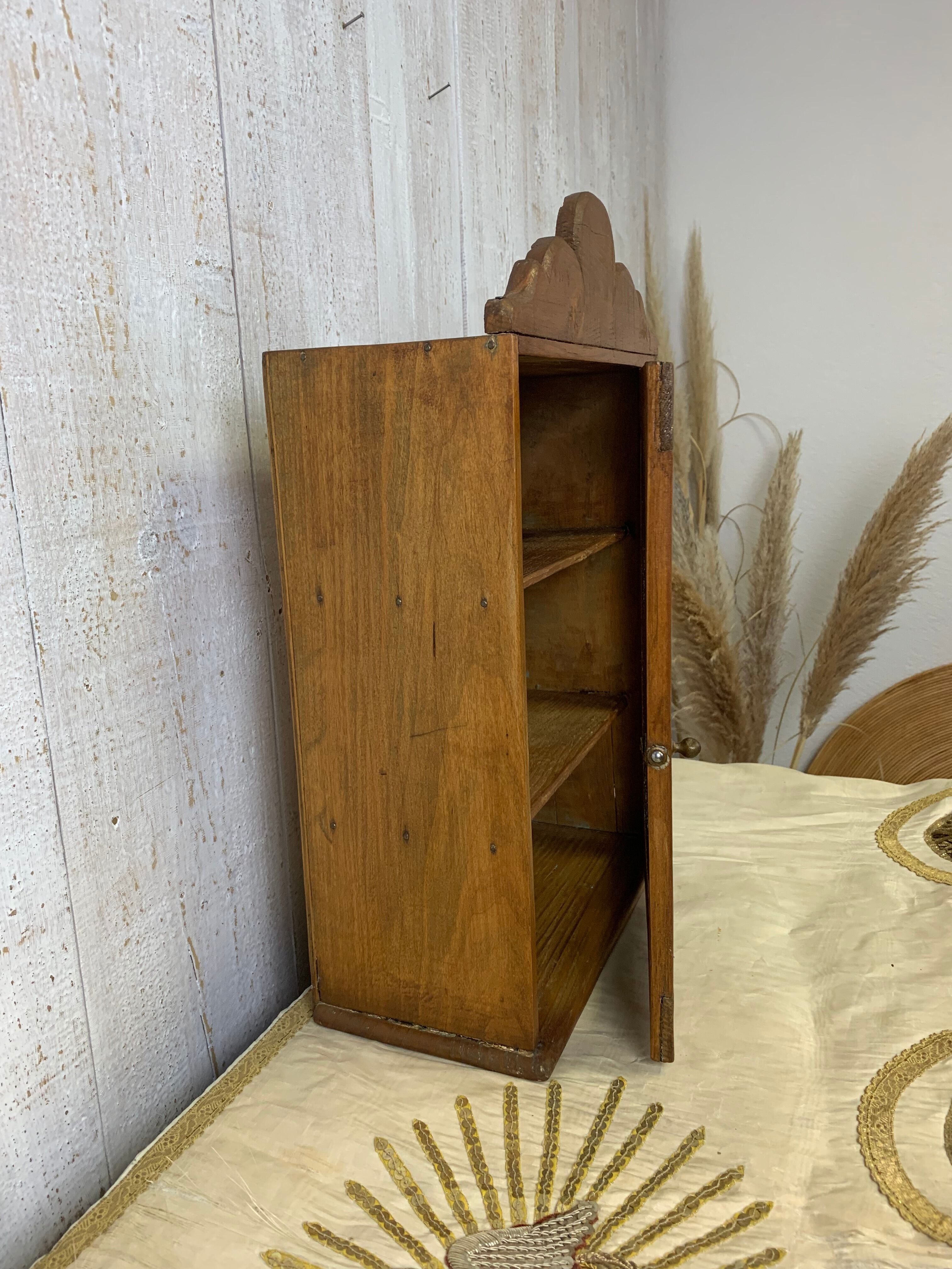 Vintage showcase