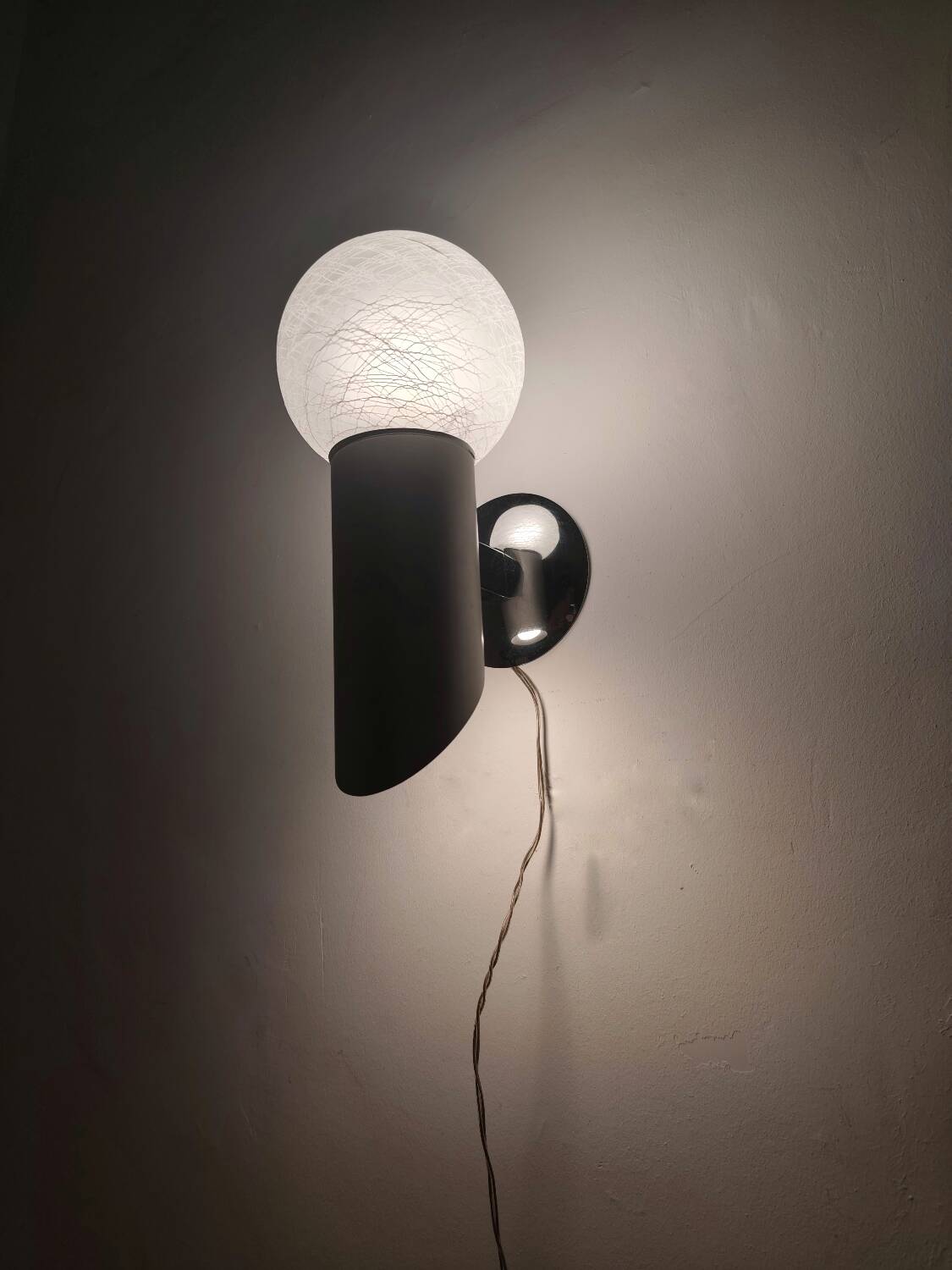 Aplique de pared. España, 1970s.