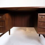 Desk made in teak, danish design from 1960s