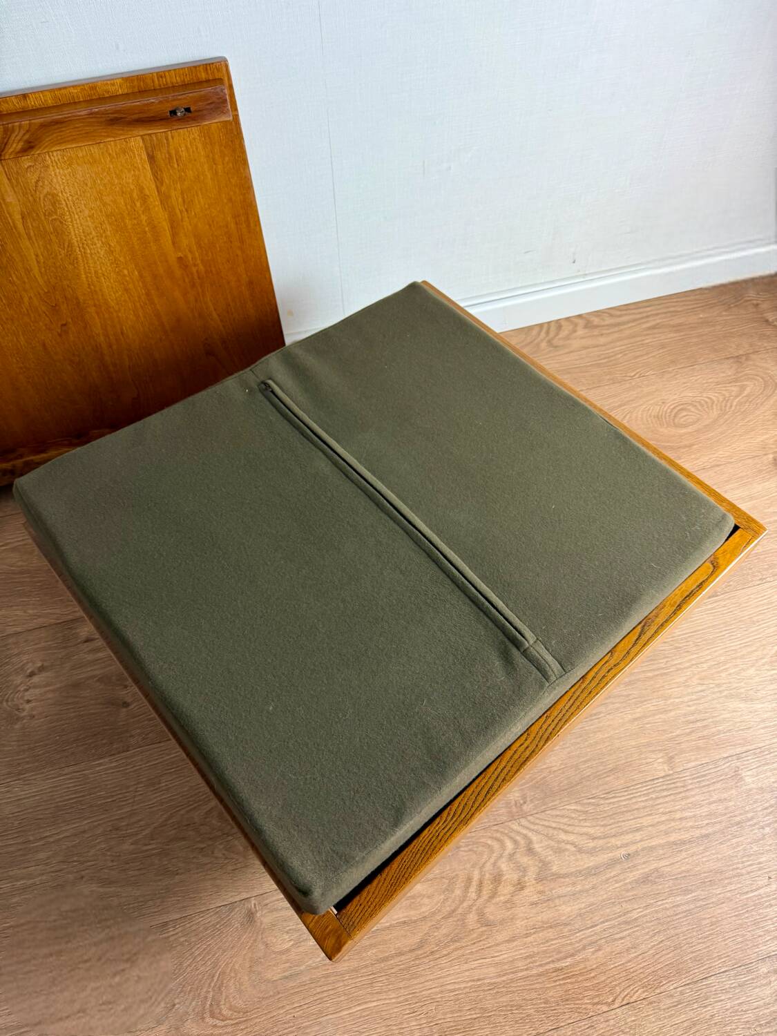 L09 coffee table Pierre Chapo