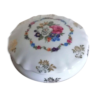 Porcelain box