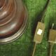 Lampe en bois et verre opalin