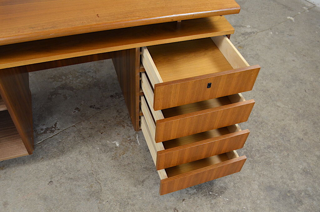 Vintage desk theo 1960 / 1970