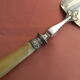 Pie shovel in silver metal