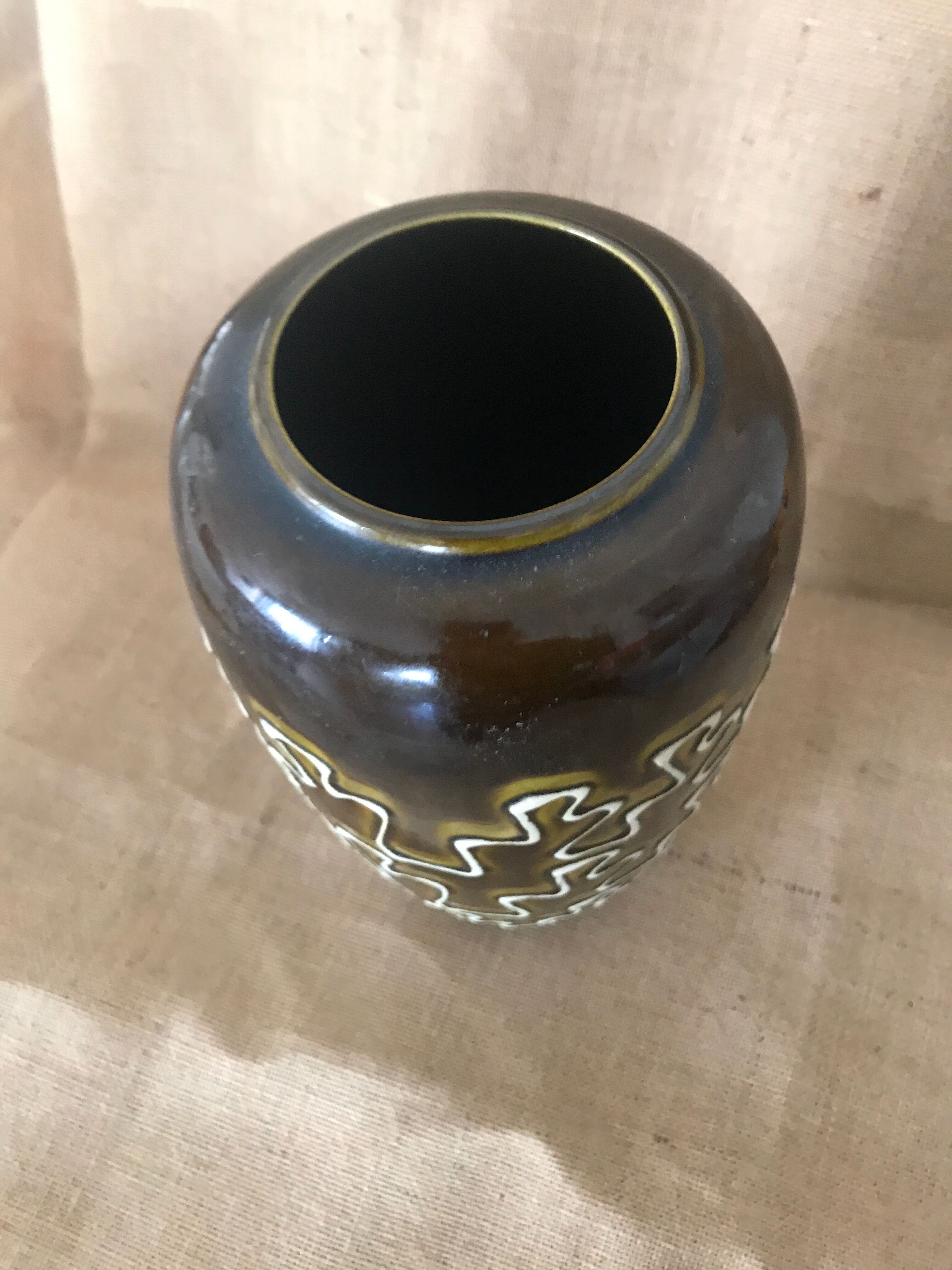 Large dark green earthenware vase/khaki geometric patterns vintage