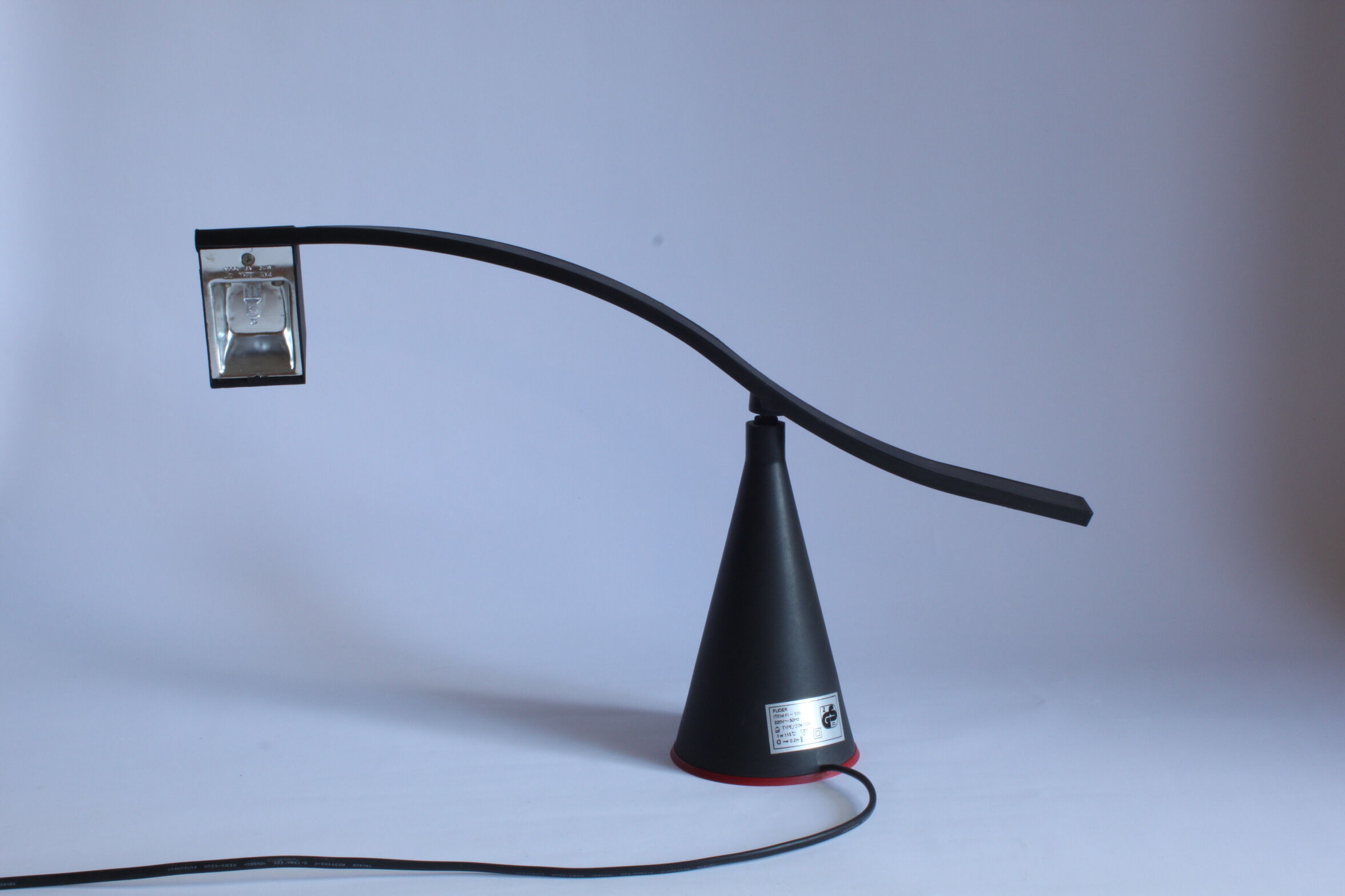 80s wave desk lamp by Fuder.