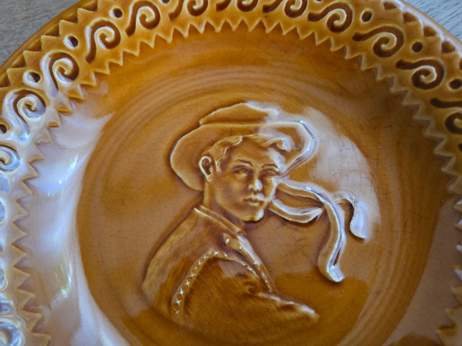 Set of 3 hollow plates Face of Breton Argoat Gourin