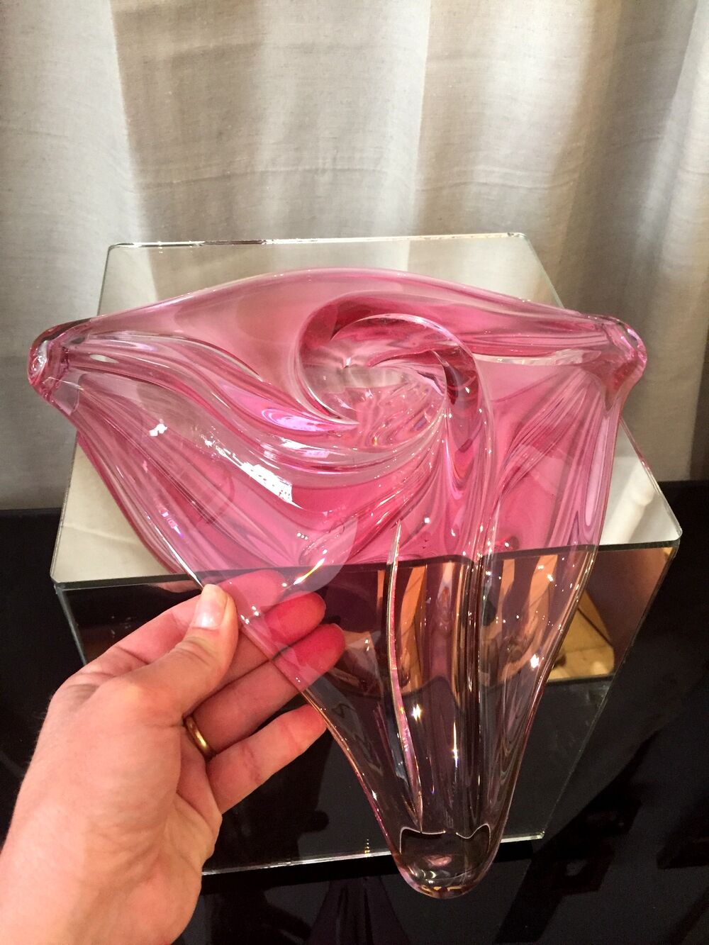 Triangular cut in val st lambert crystal of pink purple color