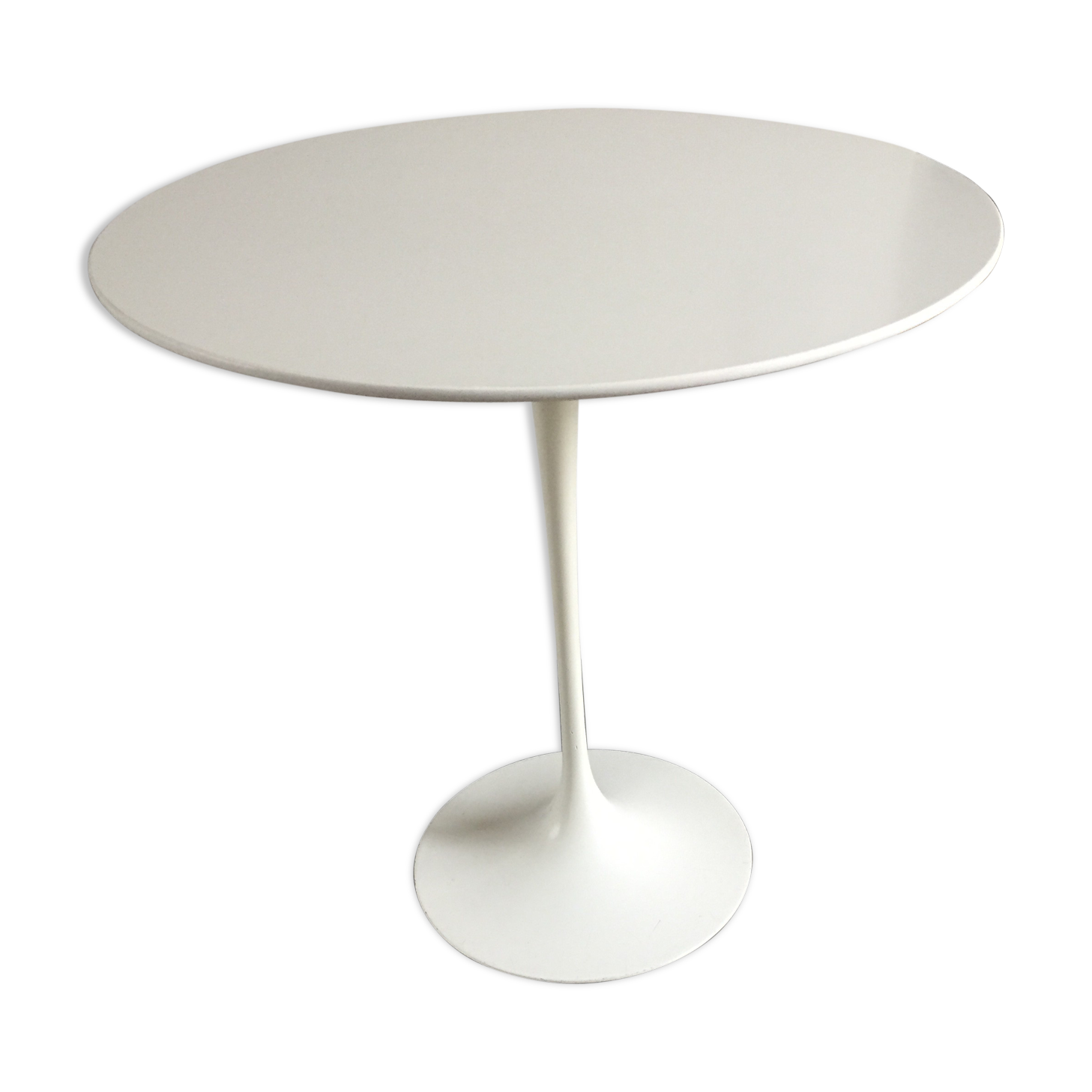 Side table by Eero Saarinen for Knoll