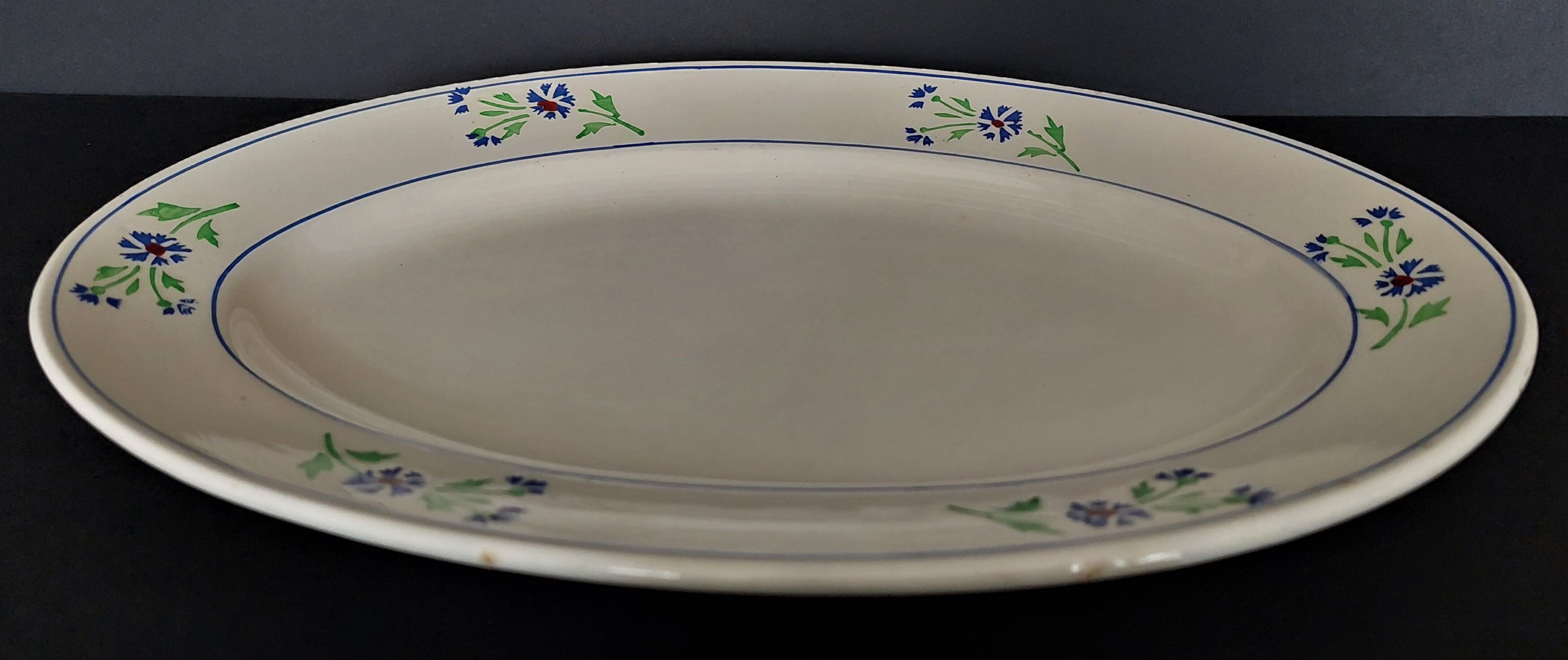 Oval Badonviller earthenware serving dish, early 20th century