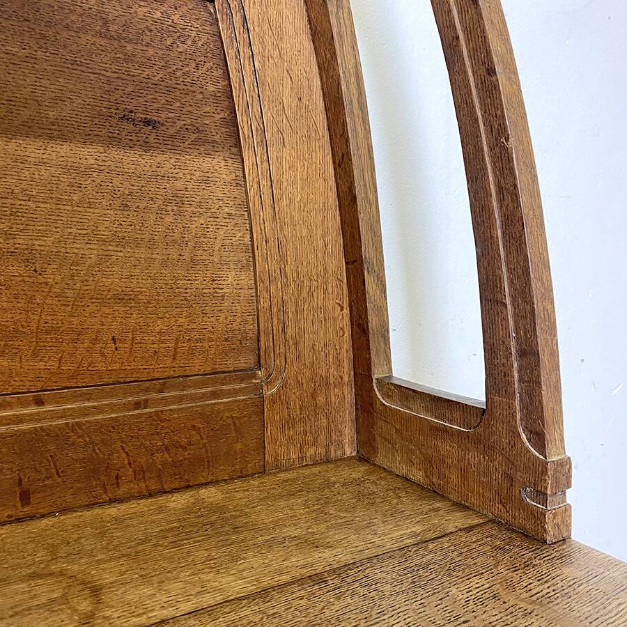 1930s restaurant server