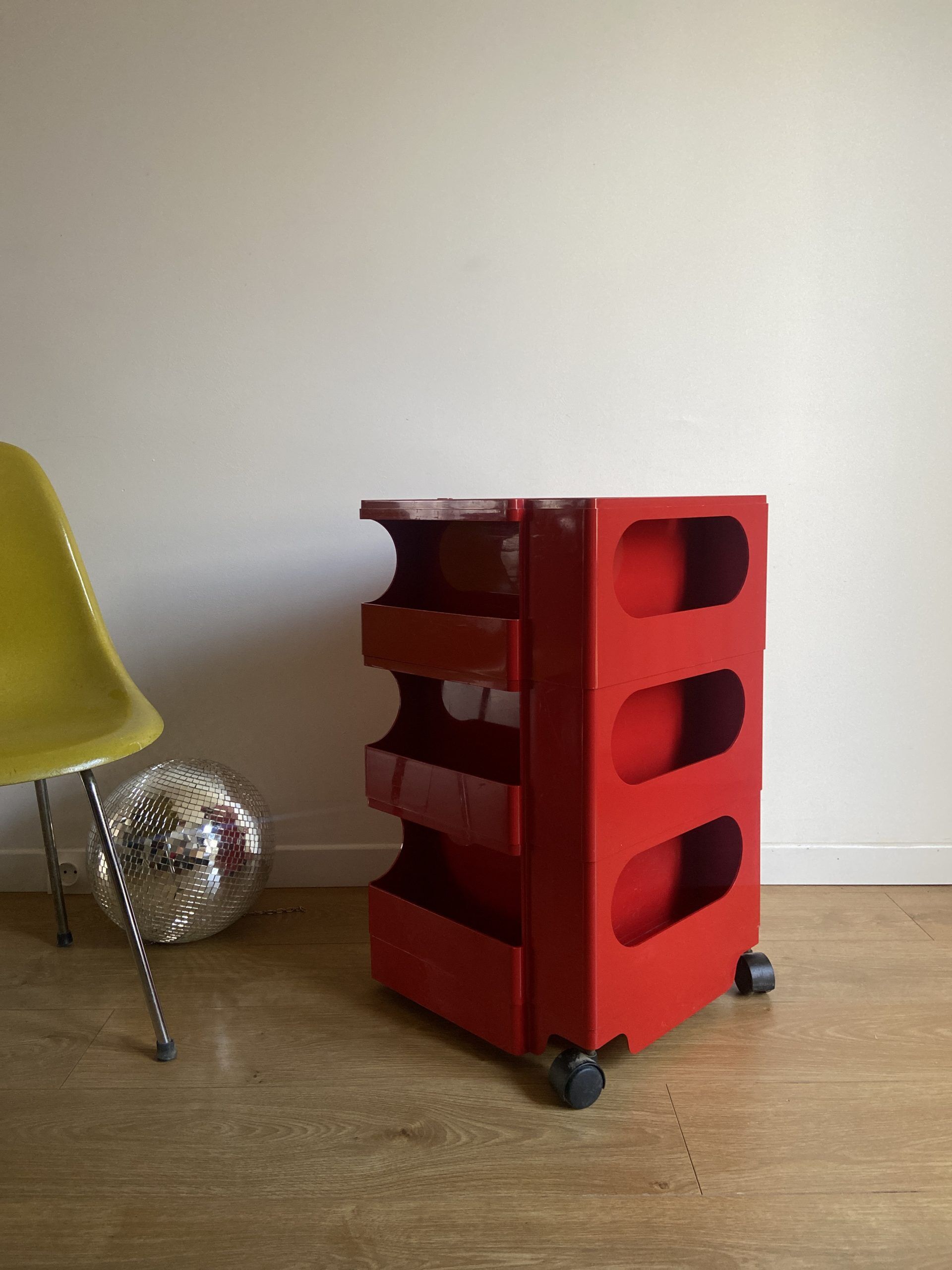 Boby red server by Joe Colombo editions Bieffeplast made in Italy