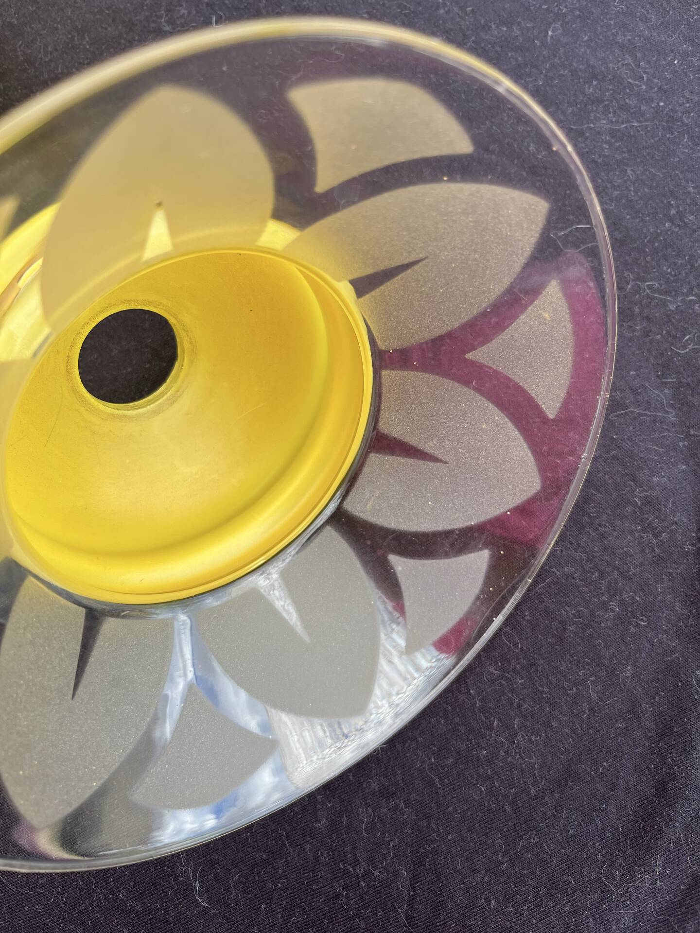 Set of 3 frosted glass and yellow opaline tulips — Vintage 1970