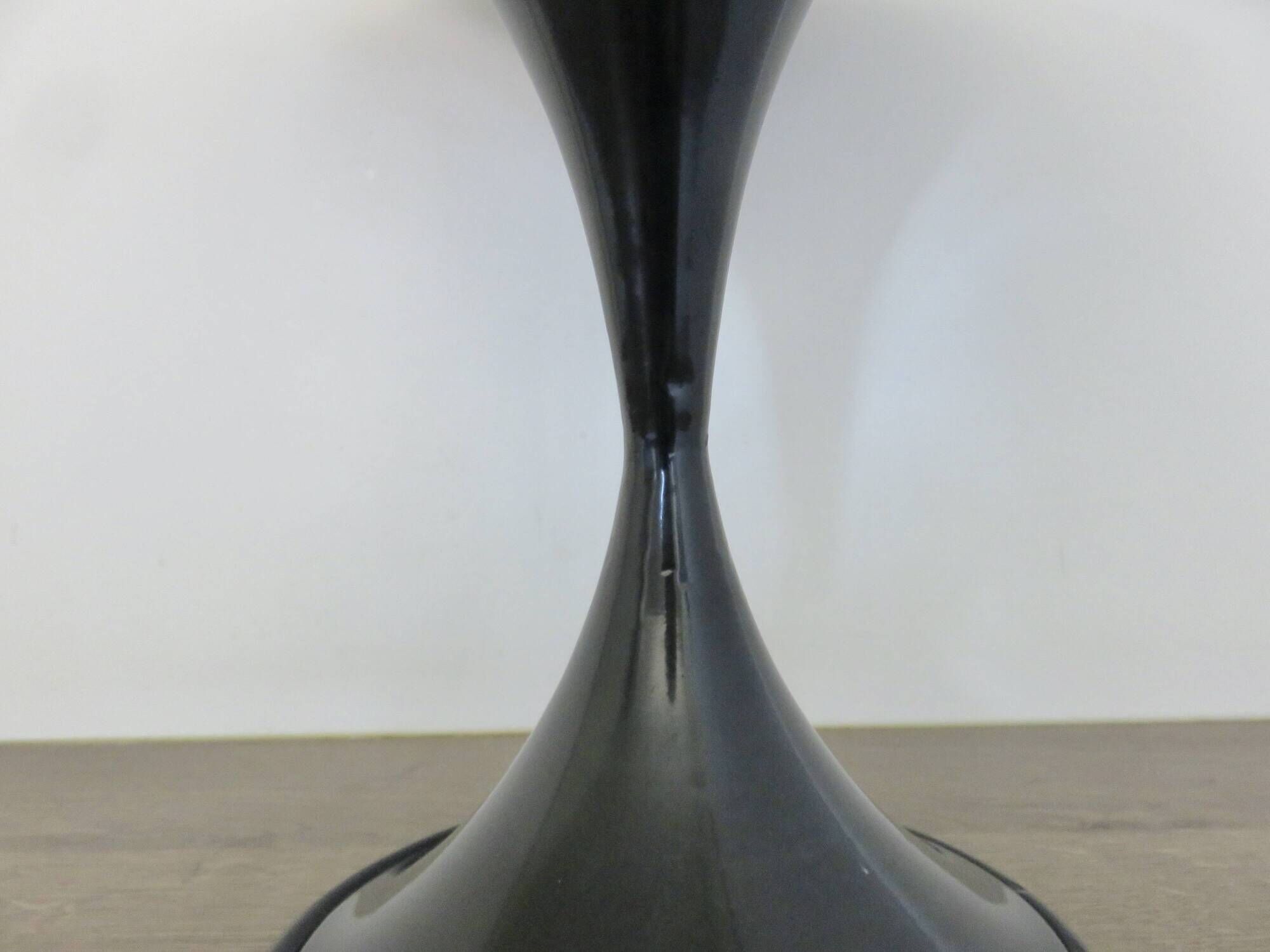 "Diabolo" fruit bowl with tulip base, made of metal, 1970s 80s.