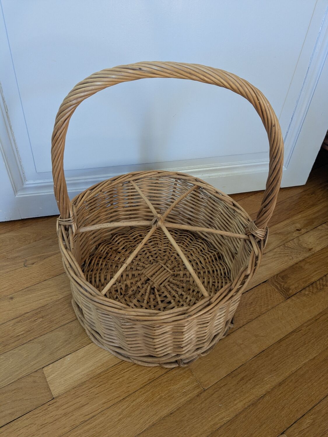 Wicker bottle basket
