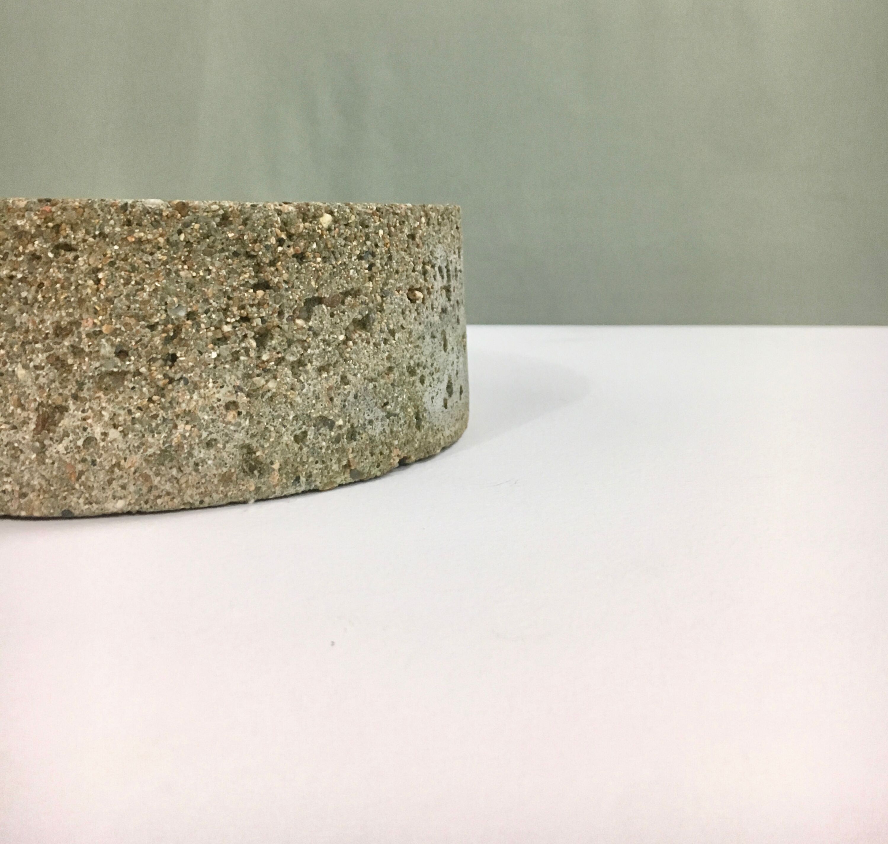 Concrete trinket bowl
