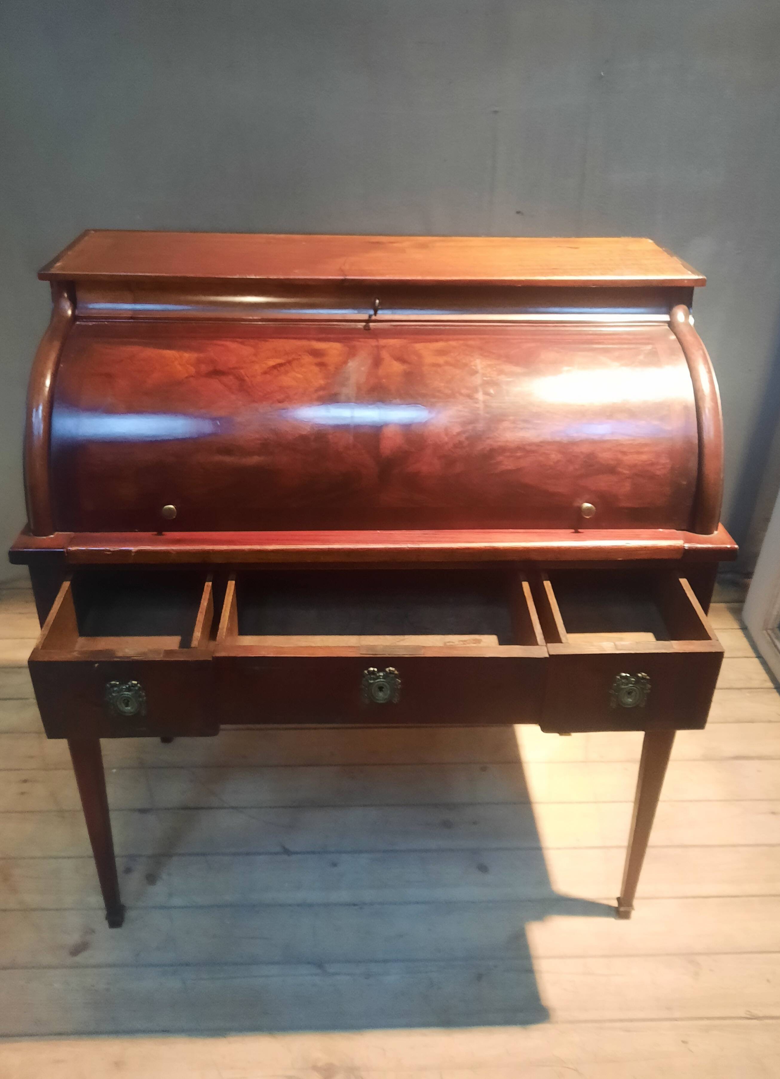 Mahogany roll desk from the 19th century