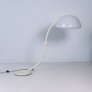 Lampadaire Serpente par Elio Martinelli pour Martinelli Luce, années 1970 en blanc.